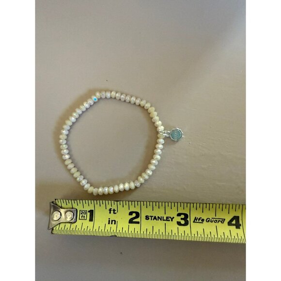 Liza’s | Cream Sparkle Beaded Bracelet - Picture 4 of 5